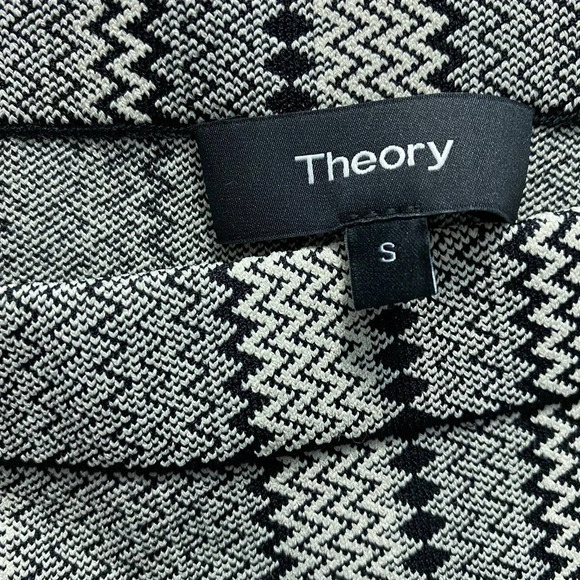 Theory Nellida Zig-Zag Stripe Mini Knit Skirt in Black & Cream Size US Small - Picture 12 of 12